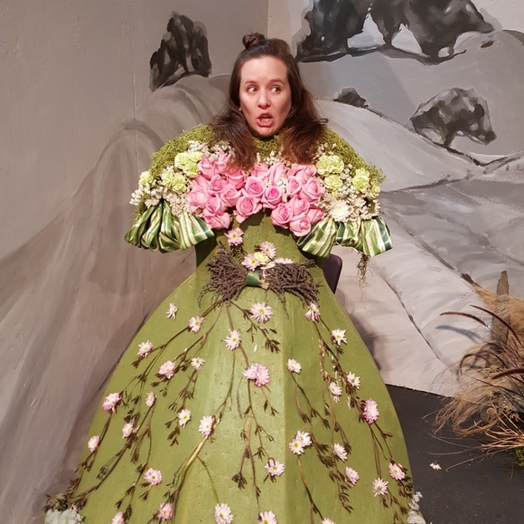 Meet your Posher, Theresa - Picture 2 of 7